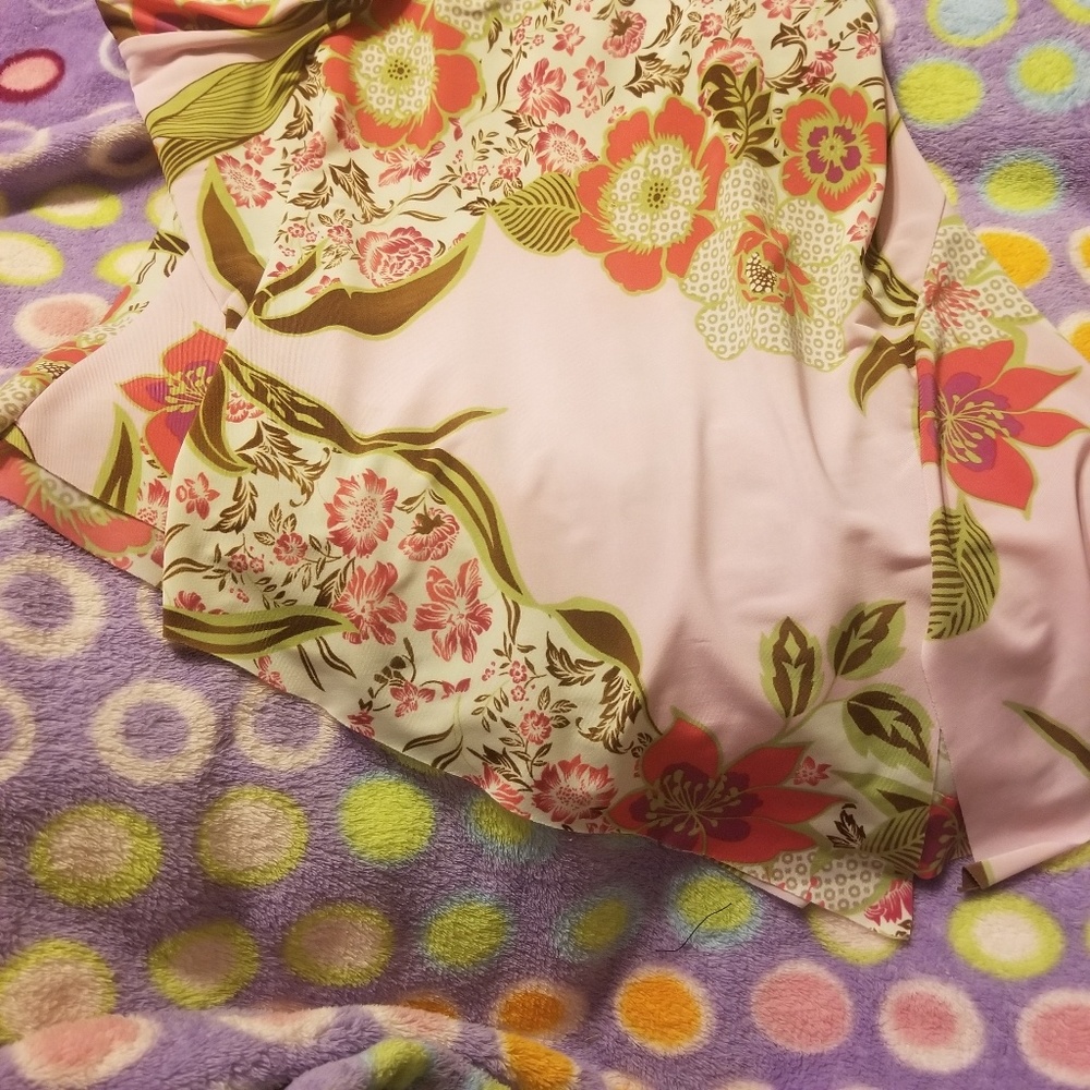 Top. Womens. - Picture 4 of 7